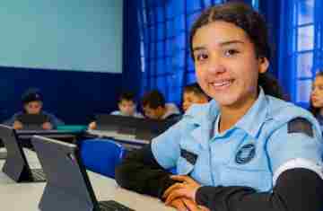  Aprovados por pais e docentes, colégios cívico-militares retomam aulas com 230 mil alunos